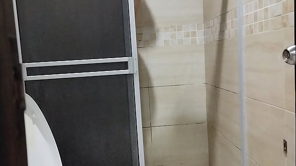 Detrás de camaras, del siguiente video (Mi casera me cobra la renta)