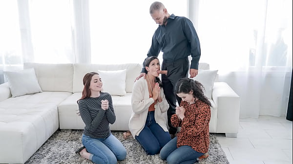 The Lucky Husband Has Three Wives to Freeuse Anytime He Wants – Cncmilf