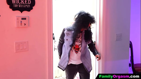 FamilyOrgasm – Devil Brothers Hunts their Sweet Stepsisters