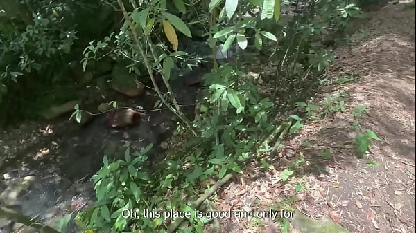 le enseño a jugar a las cartas a mi hermanastra a cambio de una rica follada con mi grande pene y llenarle su culo de rica leche.