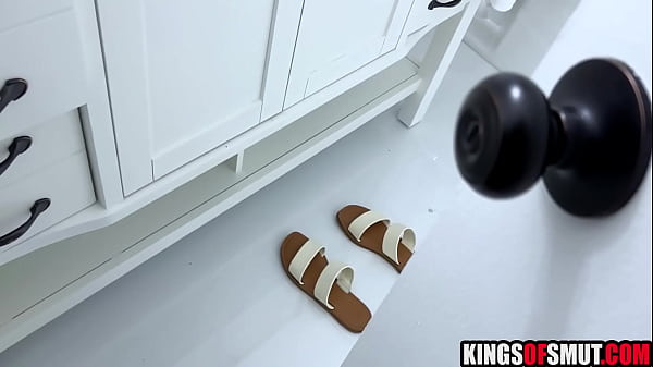 Perving on my latina step sister then banging her