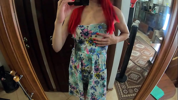 Babe Stuck While Cleaning and Lover Doggy Fucks Her Pussy