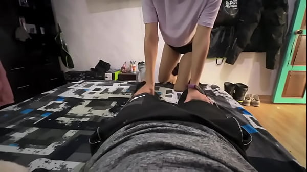 follada con mi hermanastra termina en sexo salvaje , casi nos pilan