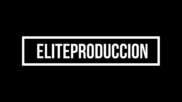 Mi culona latina hermanastra esta cachonda y quiere que le de mi rica polla por su estrecho culo hasta llenárselo todo de mi leche.