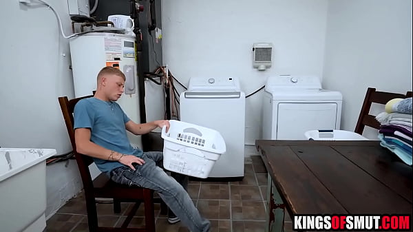 Stepsister teasing stepbrother before sex