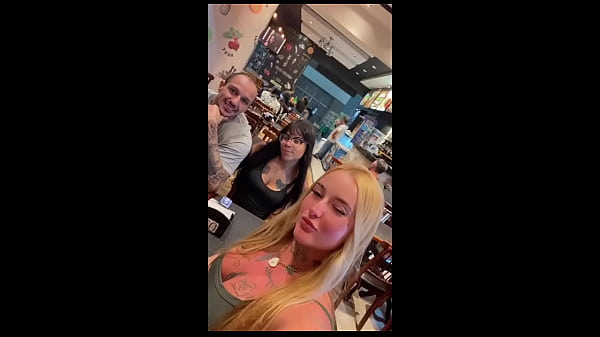 Era pra ser apenas um jantar em família mas rolou trisal entre primos