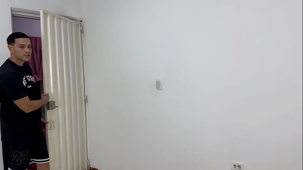 Mi hermanastra me atrapa oliendo su panty y todo se sale de control- SEXO DURO Y RAPIDO-PORNO EN ESPANOL